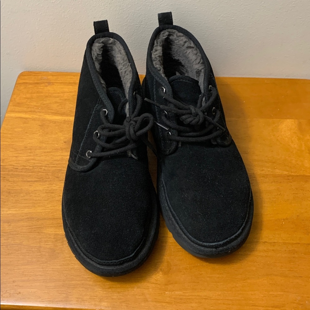 UGG Men's Neumel Classic Fur Lined Suede Lace Up Chukka Boots ln Black Sz 10